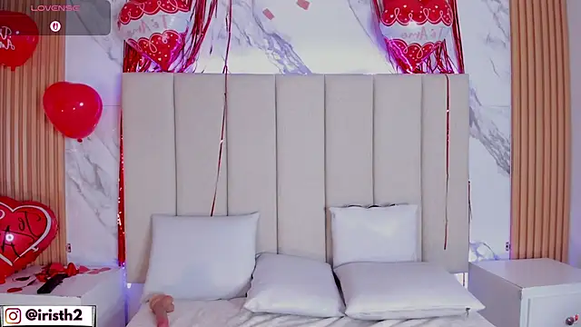 Iris Thompson  online show from February 2026 08:35:02 AM