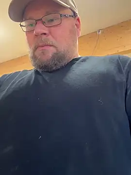 Snapshot of Thenakedjoiner1 chatting on February 2026 03:32:01 PM Thenakedjoiner1 online show from February 2026 03:32:01 PM