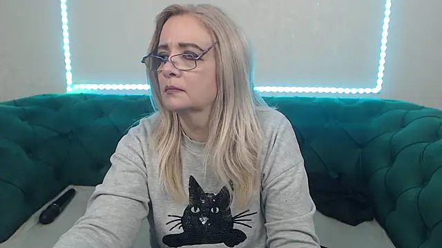 IvanaCharm online show from January 2026 04:28:01 AM