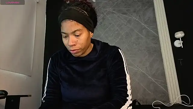 YummyDuooo online show from November 2025 11:54:01 AM