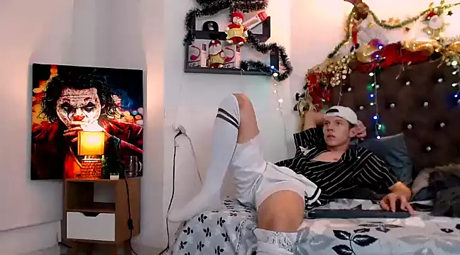 flowers18 online show from December 2024 11:05:01 PM