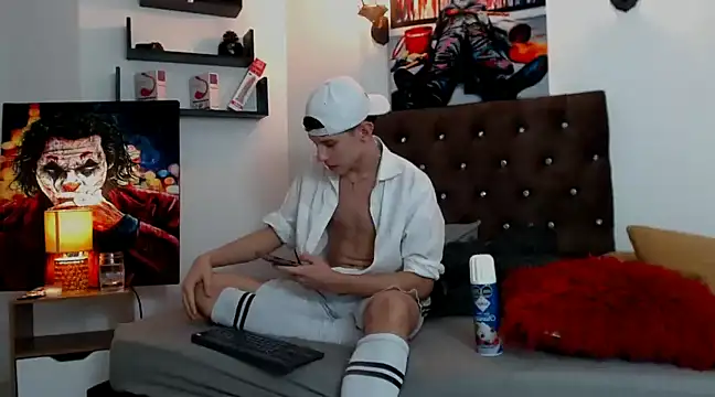 flowers18 online show from January 2025 08:58:02 PM