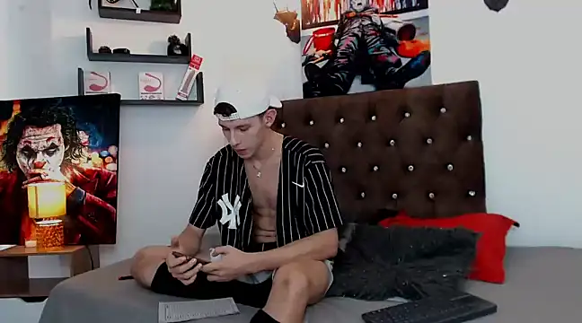 flowers18 online show from January 2025 08:57:02 PM