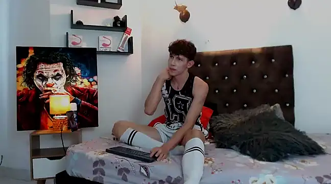 flowers18 online show from January 2025 09:32:02 PM