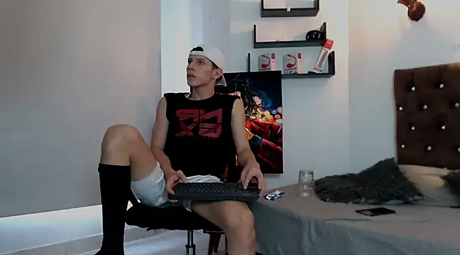 flowers18 online show from January 2025 09:26:01 PM