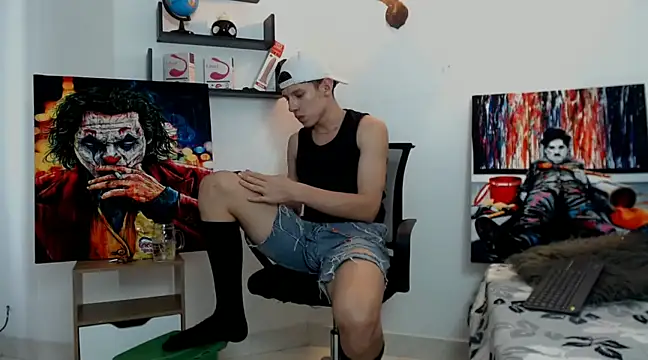 flowers18 online show from January 2025 09:19:01 PM