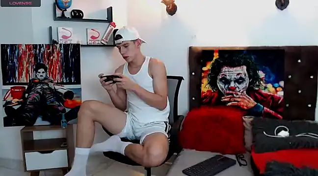 flowers18 online show from February 2025 10:20:02 PM