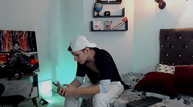 flowers18 online show from March 2025 01:32:01 AM