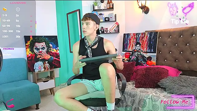 flowers18 online show from October 2025 09:45:01 PM