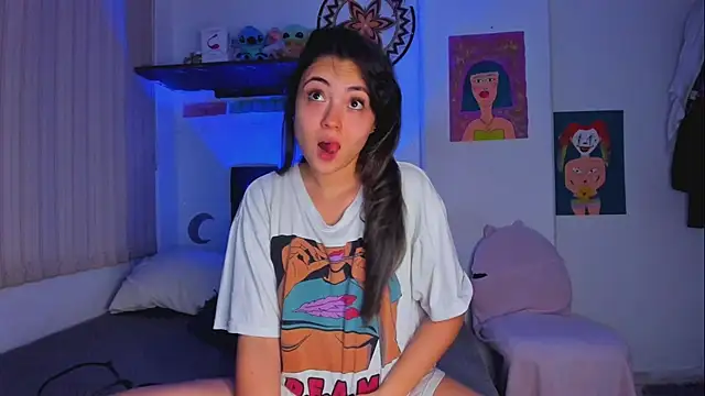 Snapshot of azumi_cutiepie_ chatting on February 2025 09:37:01 PM azumi cutiepie online show from February 2025 09:37:01 PM