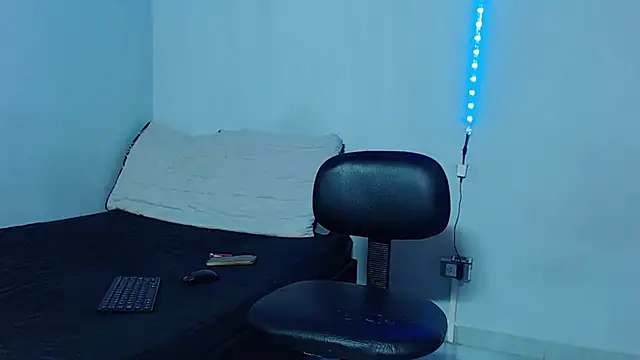 mikecoper 23 online show from February 2025 03:04:02 AM