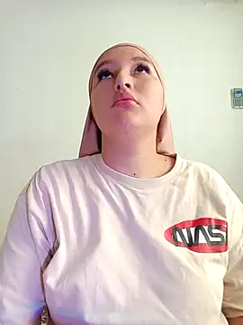 Snapshot of Celeste_camila18 chatting on October 2025 01:40:02 PM Celeste camila18 online show from October 2025 01:40:02 PM