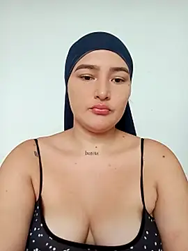 Celeste camila18 online show from November 2025 02:32:01 PM