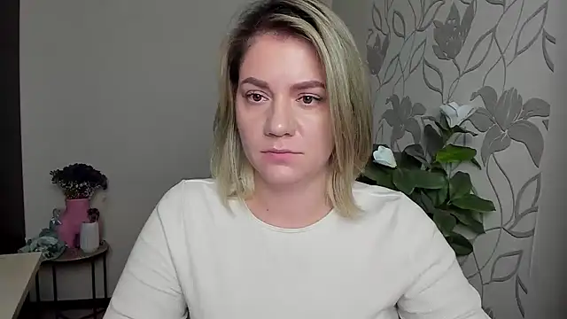 MariaSttone online show from October 2025 05:03:01 PM