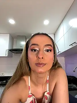 nicollefiorett online show from September 2025 10:14:01 PM