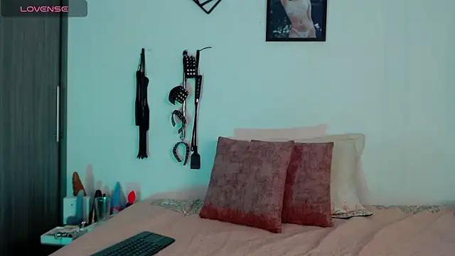 Alisson Beckett online show from February 2025 06:37:01 PM