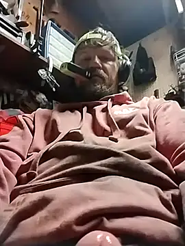 hornygiltz92 online show from December 2025 12:36:01 PM