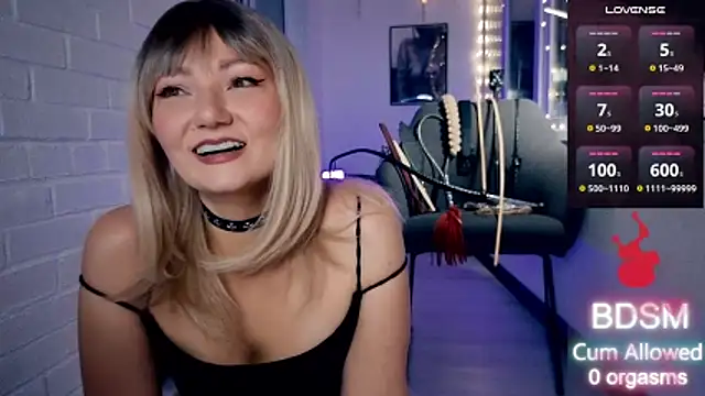 Sandralawrence online show from November 2025 09:15:01 PM