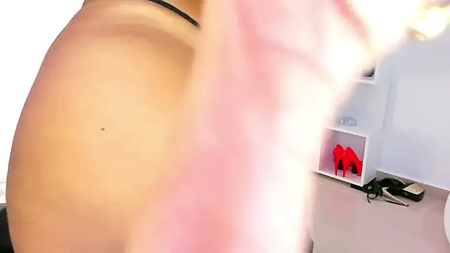 sofialina online show from March 2026 07:25:01 PM