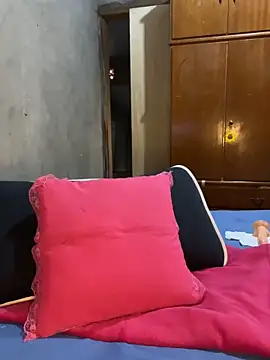 Snapshot of RuivaRaposinha chatting on January 2025 10:07:02 PM RuivaRaposinha online show from January 2025 10:07:02 PM