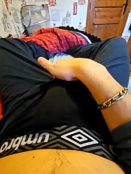 Azerty0911 online show from November 2025 08:17:02 AM