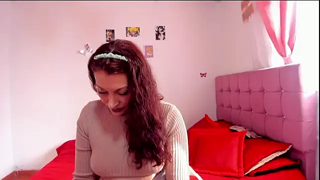 Snapshot of cherrybomb_44 chatting on February 2025 12:45:02 PM cherrybomb 44 online show from February 2025 12:45:02 PM