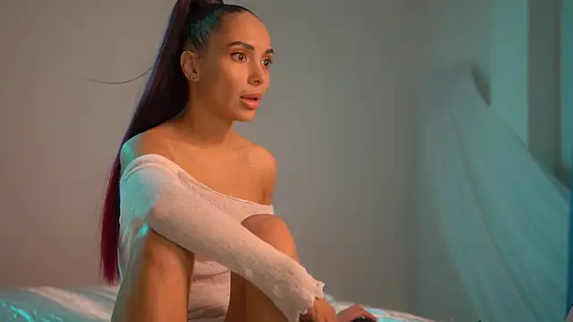 Mila May  online show from September 2025 03:46:01 PM