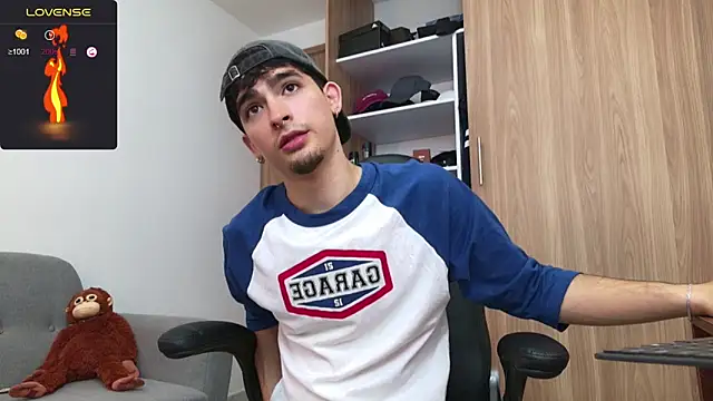 Snapshot of zenn_rush1 chatting on December 2024 12:33:02 PM zenn rush1 online show from December 2024 12:33:02 PM