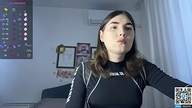 Snapshot of Maria_Bowie chatting on January 2025 07:26:01 AM Maria Bowie online show from January 2025 07:26:01 AM