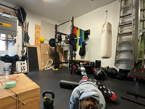 Snapshot of MissSwitch chatting on December 2024 05:29:02 PM MissSwitch online show from December 2024 05:29:02 PM