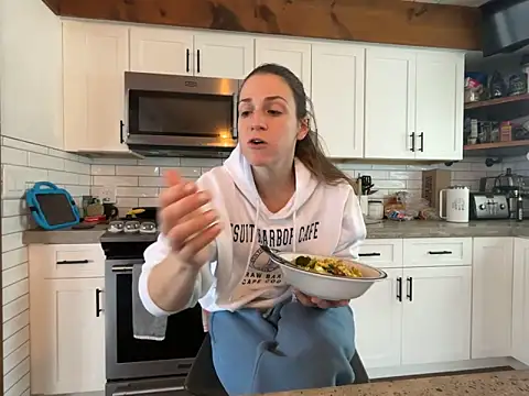 Snapshot of MissSwitch chatting on January 2025 06:36:02 PM MissSwitch online show from January 2025 06:36:02 PM