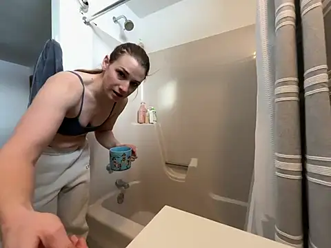 Snapshot of MissSwitch chatting on January 2025 12:27:01 PM MissSwitch online show from January 2025 12:27:01 PM