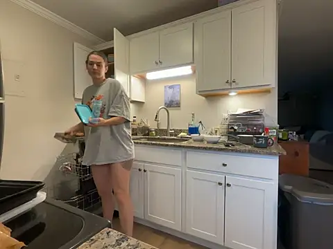 Snapshot of MissSwitch chatting on November 2025 01:35:02 PM MissSwitch online show from November 2025 01:35:02 PM