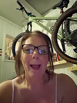 Snapshot of 420Curvybabe chatting on December 2024 12:00:01 AM 420Curvybabe online show from December 2024 12:00:01 AM