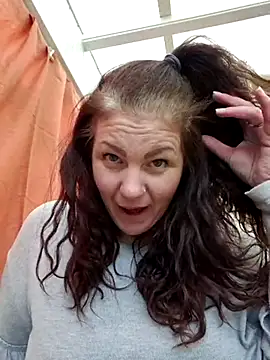 Snapshot of 420Curvybabe chatting on February 2025 04:37:02 PM 420Curvybabe online show from February 2025 04:37:02 PM