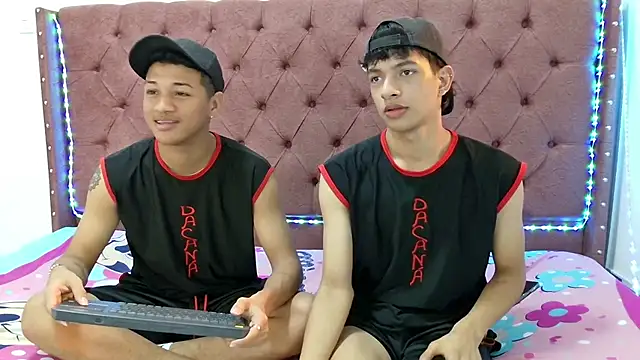 Snapshot of boys_yourparty chatting on January 2025 01:35:01 PM boys yourparty online show from January 2025 01:35:01 PM