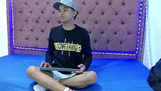 Snapshot of boys_yourparty chatting on February 2025 01:50:01 PM boys yourparty online show from February 2025 01:50:01 PM