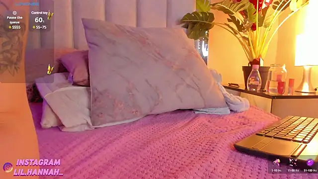 Snapshot of lil_hanna18 chatting on March 2025 12:07:02 AM lil hanna18 online show from March 2025 12:07:02 AM