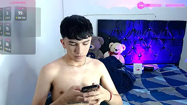 benji hoter online show from November 2025 10:18:02 PM