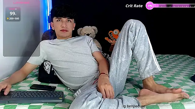 benji hoter online show from February 2026 11:03:02 PM