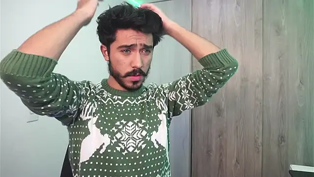 Snapshot of dam0n_fr0st chatting on December 2024 10:23:01 PM dam0n fr0st online show from December 2024 10:23:01 PM