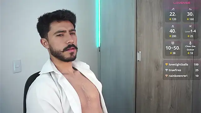 Snapshot of dam0n_fr0st chatting on December 2024 01:39:01 AM dam0n fr0st online show from December 2024 01:39:01 AM