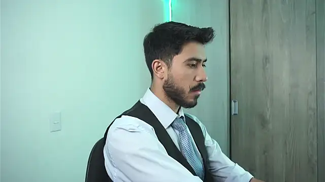 Snapshot of dam0n_fr0st chatting on December 2024 07:15:02 PM dam0n fr0st online show from December 2024 07:15:02 PM