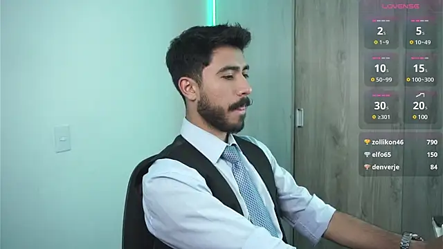 Snapshot of dam0n_fr0st chatting on December 2024 10:22:01 PM dam0n fr0st online show from December 2024 10:22:01 PM