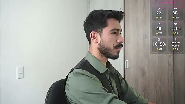 Snapshot of dam0n_fr0st chatting on December 2024 03:19:02 PM dam0n fr0st online show from December 2024 03:19:02 PM