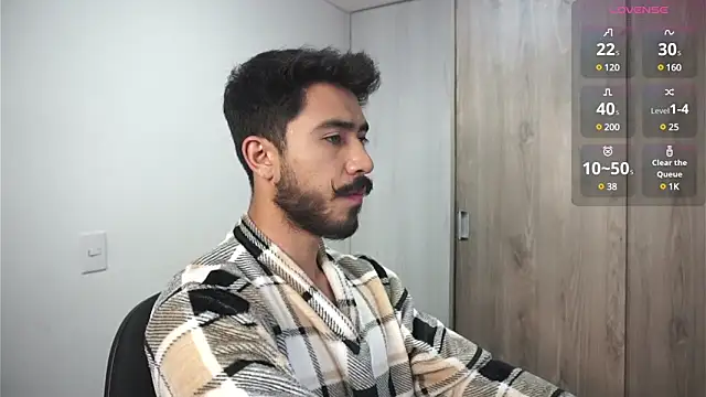 Snapshot of dam0n_fr0st chatting on December 2024 05:27:02 AM dam0n fr0st online show from December 2024 05:27:02 AM