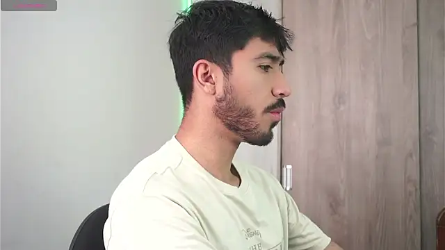 Snapshot of dam0n_fr0st chatting on December 2024 02:30:01 PM dam0n fr0st online show from December 2024 02:30:01 PM