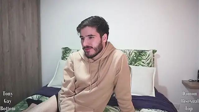 Snapshot of dam0n_fr0st chatting on January 2025 12:02:01 PM dam0n fr0st online show from January 2025 12:02:01 PM