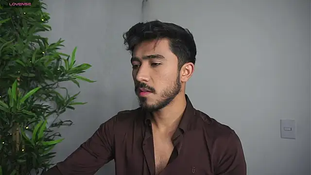 Snapshot of dam0n_fr0st chatting on March 2025 09:56:02 PM dam0n fr0st online show from March 2025 09:56:02 PM