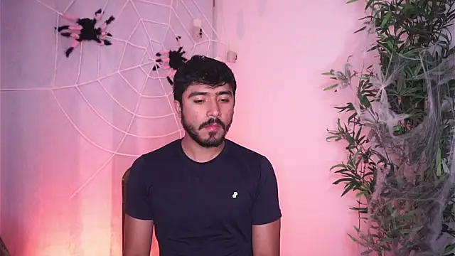 Snapshot of dam0n_fr0st chatting on October 2025 09:59:02 PM dam0n fr0st online show from October 2025 09:59:02 PM